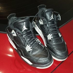 Jordan 4
